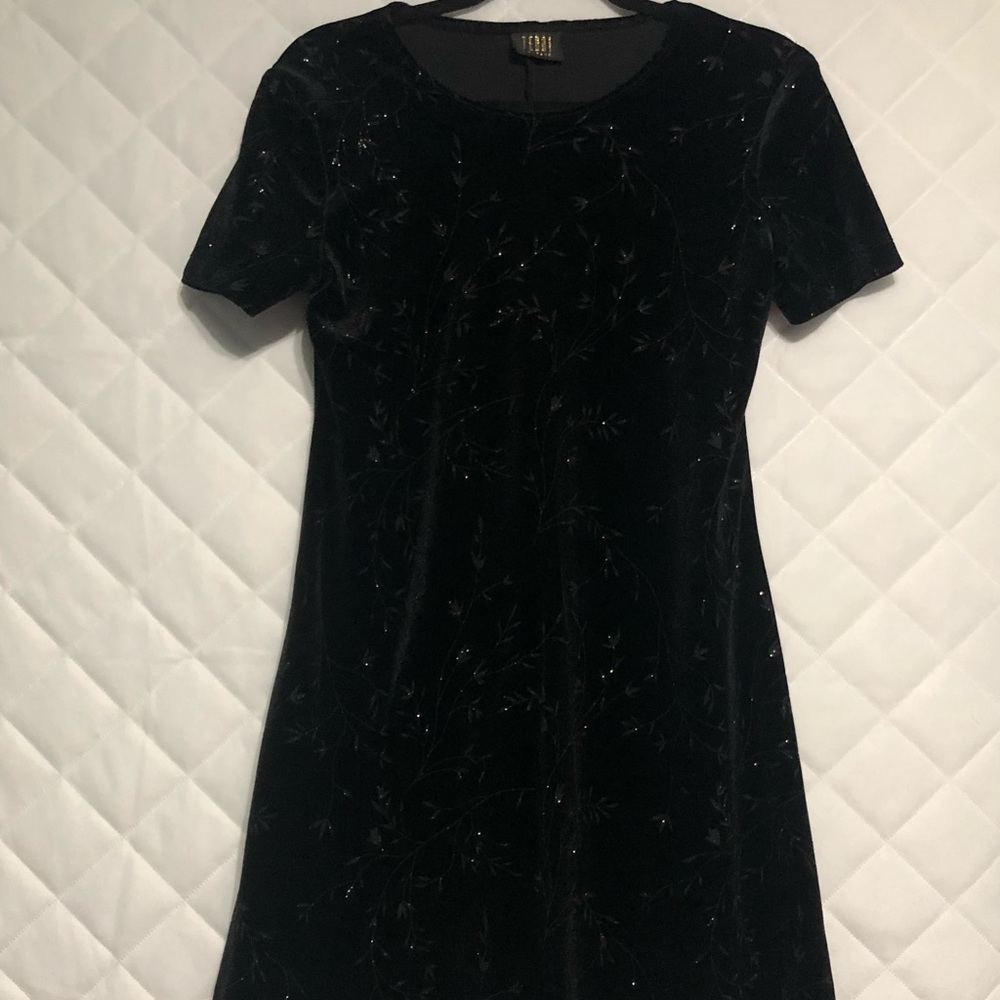 Black Dress With Leaf Pattern
